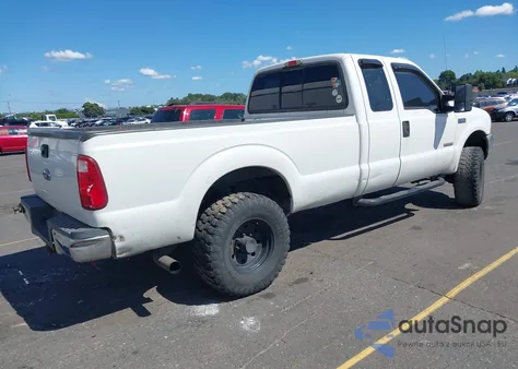 2003 Ford F-250 Lariat/Xl/Xlt из США, поврежденный, VIN 1FTNX21P73EC17500